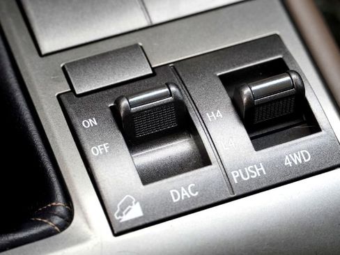 Used 2017 Lexus GX 460 image 16