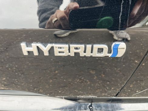 Used 2021 Toyota Sienna LE image 9