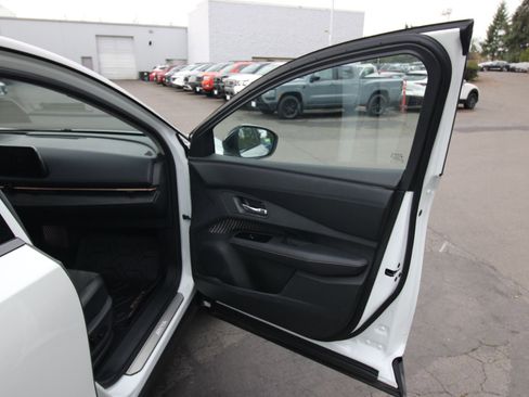 Used 2023 Nissan Ariya FWD image 13