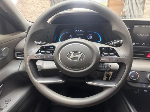 New 2026 Hyundai Elantra SE FWD image 18