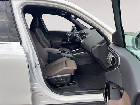 New 2026 BMW X3 xDrive30 w/ Premium Package image 15