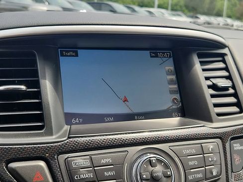 Used 2019 Nissan Pathfinder SL AWD/4WD image 17
