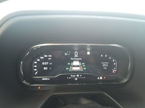 Used 2022 GMC Yukon XL AT4 w/ Technology Package AWD/4WD image 15