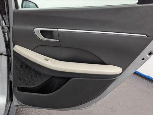 Used 2025 Hyundai Sonata SEL FWD image 19