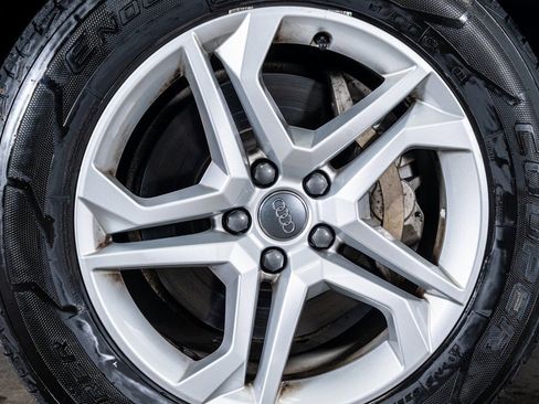 Used 2019 Audi Q5 2.0T Premium image 10