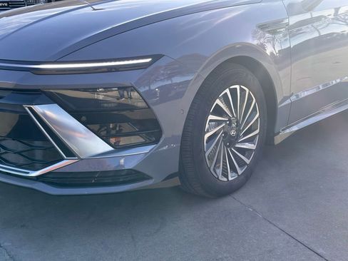 Certified 2025 Hyundai Sonata Limited image 5