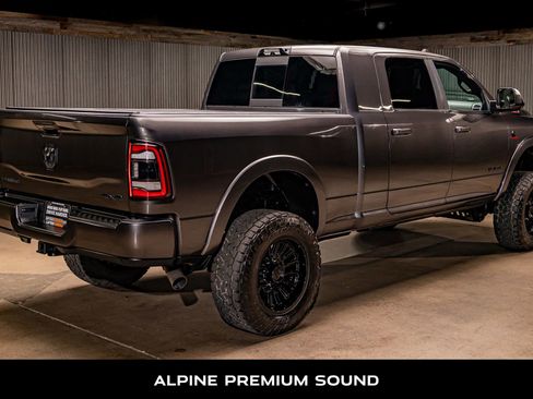 Used 2022 RAM 3500 Laramie w/ Night Edition image 9