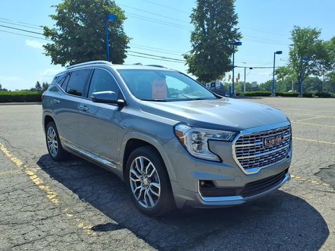 Used 2023 GMC Terrain Denali w/ LPO, Floor Liner Package AWD/4WD image 3