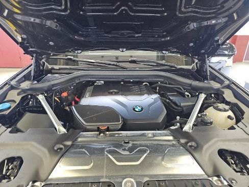 Used 2024 BMW X4 xDrive30i w/ Premium Package AWD/4WD image 12
