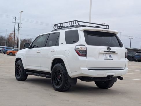 Used 2023 Toyota 4Runner SR5 Premium w/ Moonroof Package image 4