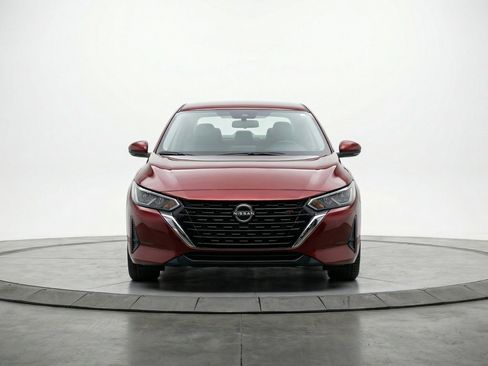 Used 2025 Nissan Sentra SV image 2