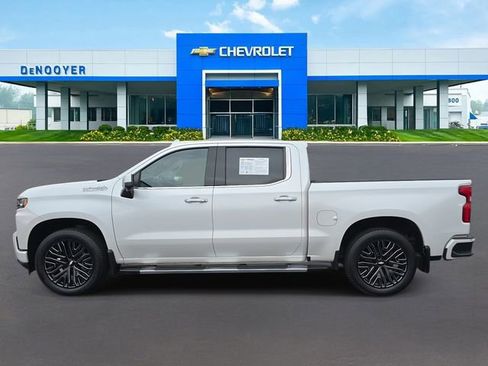 Used 2020 Chevrolet Silverado 1500 High Country w/ Technology Package image 12