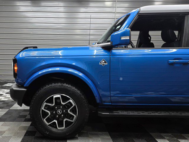 Used 2022 Ford Bronco Outer Banks AWD/4WD image 35