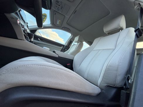 Used 2019 Honda Accord EX image 25