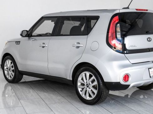 Used 2017 Kia Soul + image 42
