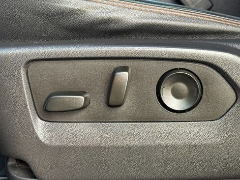 Used 2022 GMC Sierra 1500 AT4 w/ Technology Package image 21