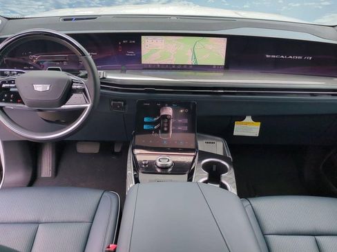 New 2025 Cadillac Escalade IQ Luxury 2 image 13