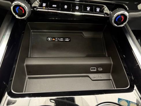 Used 2025 Chevrolet Tahoe Z71 w/ Z71 Off-Road Package image 42