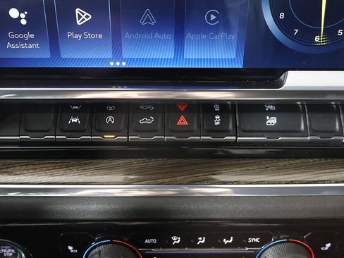 Used 2024 Chevrolet Silverado 1500 LT image 44