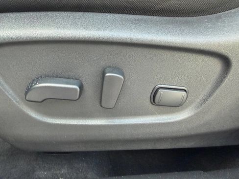 Used 2019 Nissan Rogue SV w/ Sun & Sound Touring Package image 26