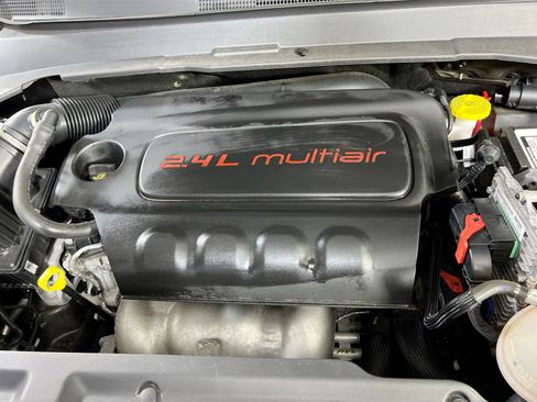 Used 2022 Jeep Compass Latitude AWD/4WD image 27
