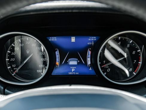 Used 2019 Maserati Levante S GranLusso image 20