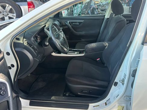 Used 2013 Nissan Altima 2.5 S FWD image 6