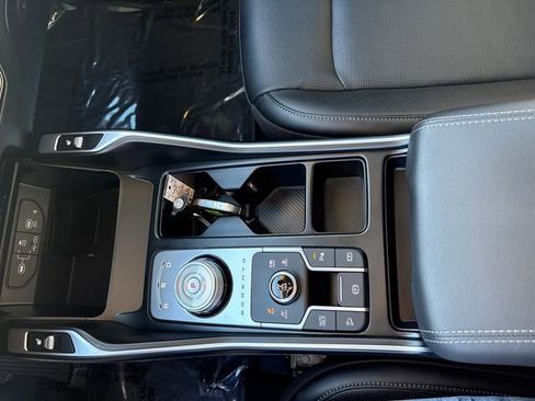 Used 2025 Kia Sorento EX w/ EX Panoramic Sunroof Package image 33