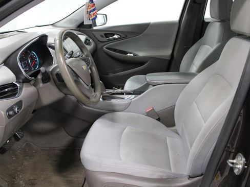 Used 2016 Chevrolet Malibu LT image 16