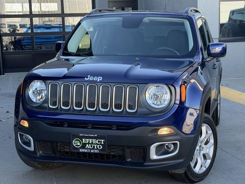 Used 2017 Jeep Renegade Latitude w/ Cold Weather Group image 3