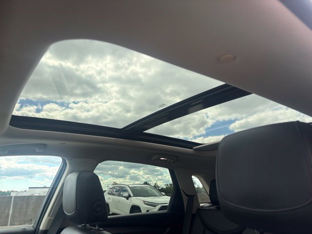 Used 2018 Cadillac XT5 Premium Luxury FWD image 6
