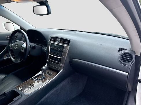 Used 2013 Lexus IS 250C RWD image 13