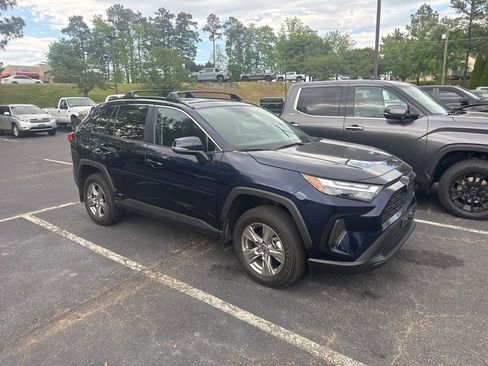 Used 2024 Toyota RAV4 XLE w/ Convenience Package image 1