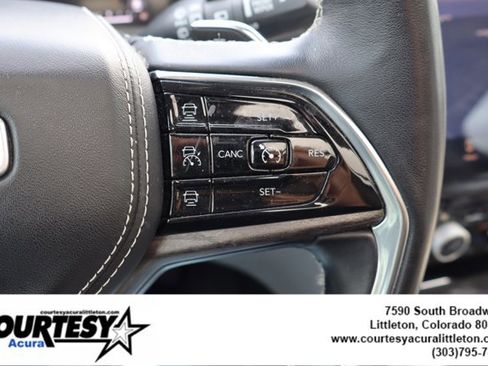 Used 2022 Jeep Grand Cherokee L Overland w/ Luxury Tech Group IV AWD/4WD image 13