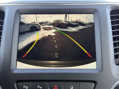 Used 2023 Jeep Cherokee Altitude Lux image 31