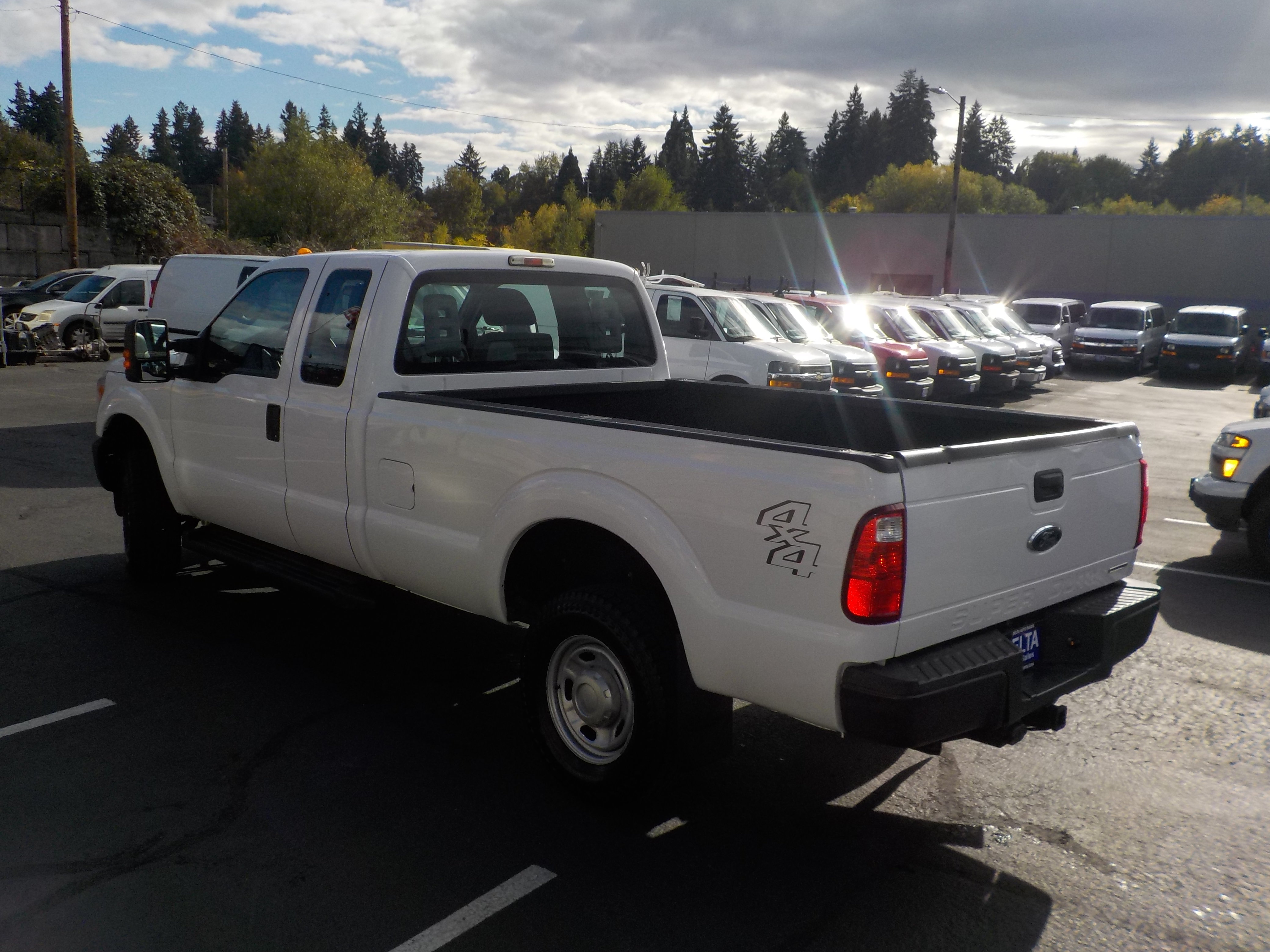 Used 2015 Ford F250 XL w/ Power Equipment Group AWD/4WD image 11