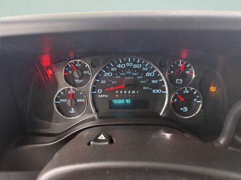 Used 2019 Chevrolet Express 3500 w/ Driver Convenience Package image 33