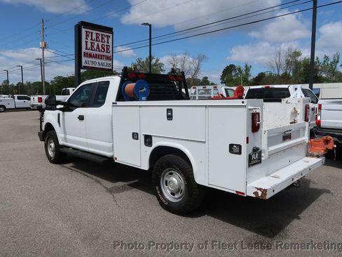 Used 2020 Ford F250 XL w/ Power Equipment Group image 3