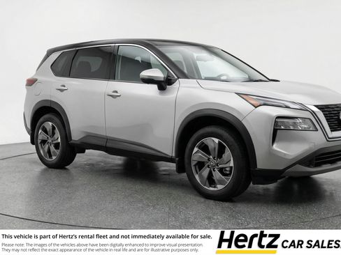 Used 2025 Nissan Rogue SV image 1
