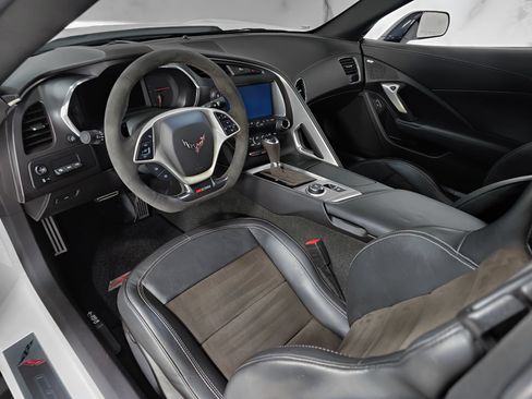 Used 2017 Chevrolet Corvette Z06 RWD image 28