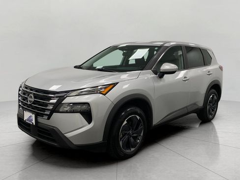 Certified 2025 Nissan Rogue SV AWD/4WD image 9