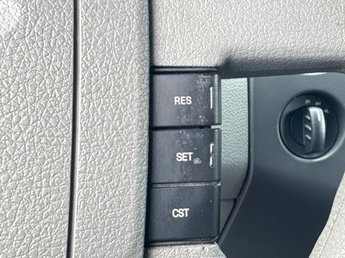 Used 2005 Ford F150 XLT image 17