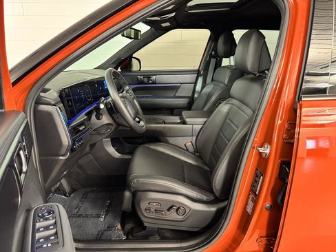 Used 2025 Hyundai Santa Fe Calligraphy image 12