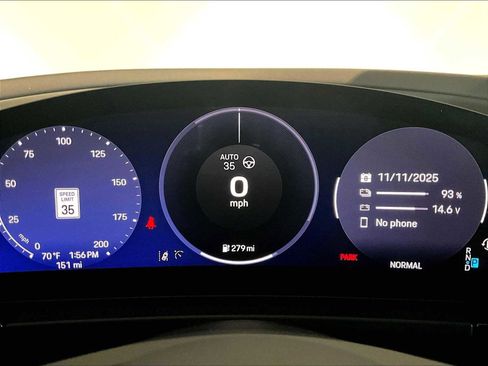 Used 2024 Porsche Macan 4 Electric image 21