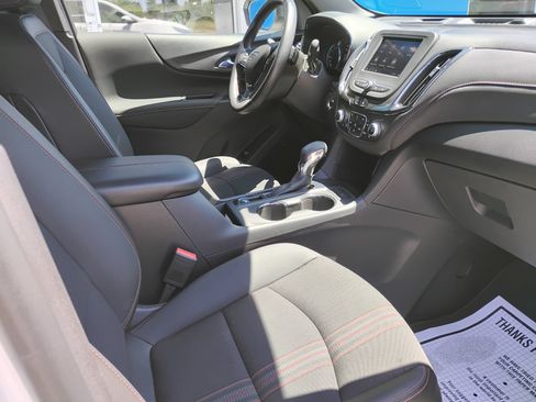 Used 2022 Chevrolet Equinox RS FWD image 20