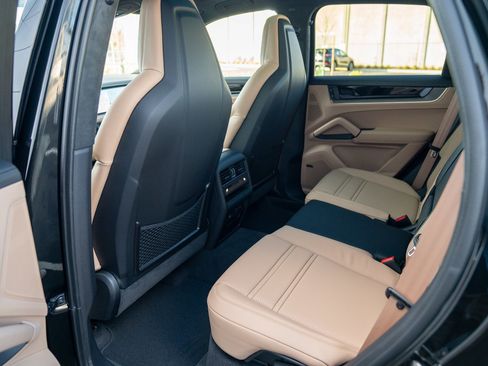 New 2026 Porsche Cayenne GTS AWD/4WD image 24