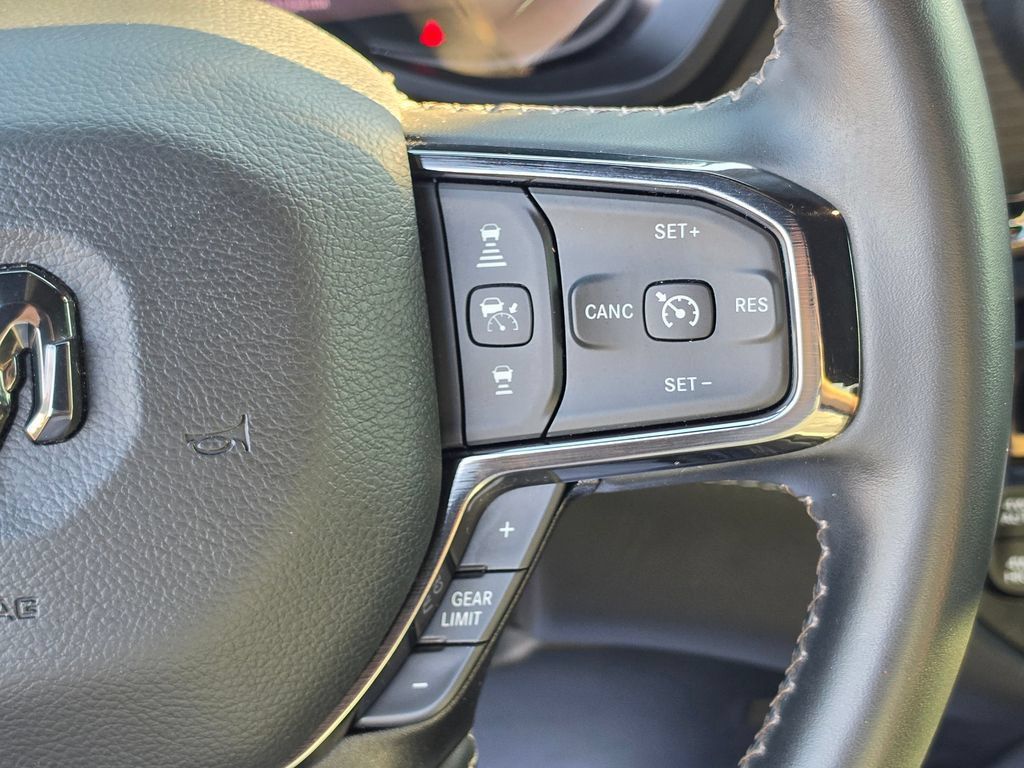 Used 2024 RAM 1500 Limited AWD/4WD image 19