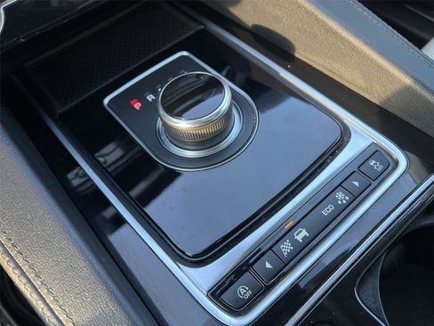 Used 2020 Jaguar F-PACE Prestige image 20