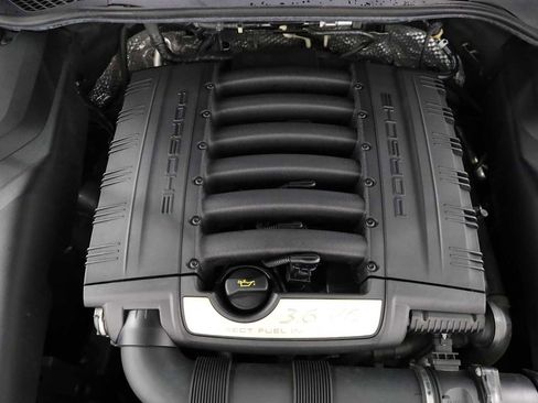 Used 2017 Porsche Cayenne image 50