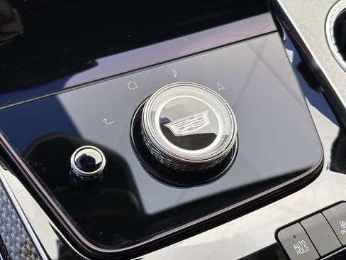 New 2026 Cadillac Escalade ESV V image 24